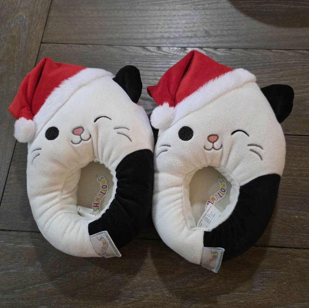 Squishmallows Holiday Slippers Featuring Cam the Cat, Size 2-3